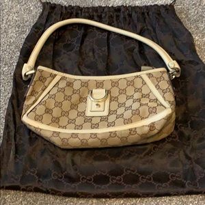 Gucci Abbey small shoulder bag